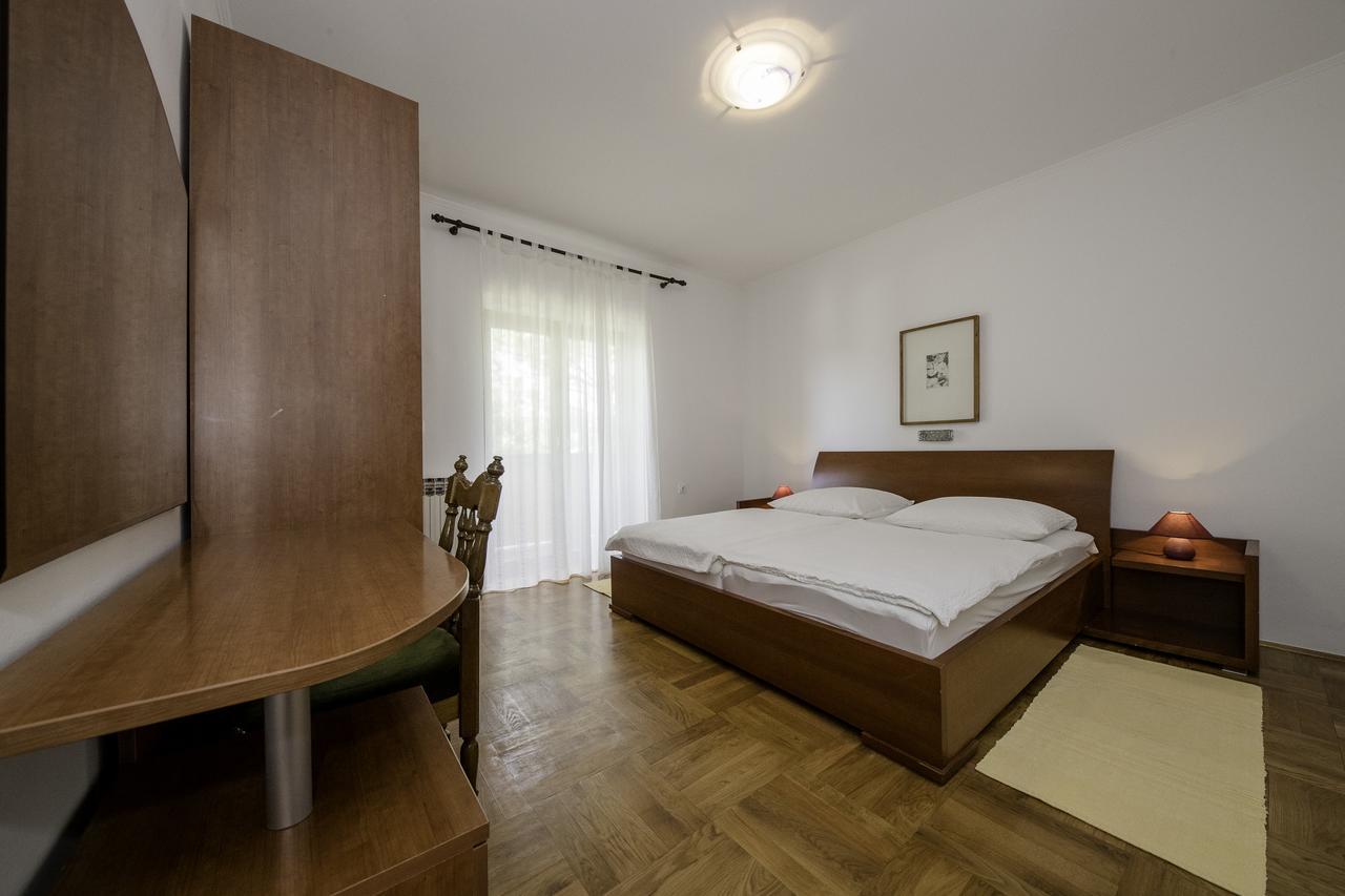 Apartments Dedic 苏佩塔斯卡德拉加 外观 照片