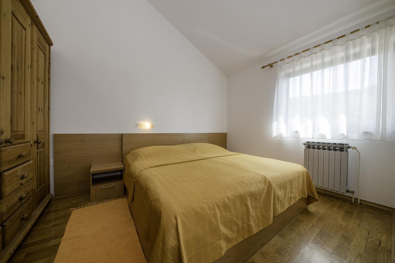 Apartments Dedic 苏佩塔斯卡德拉加 外观 照片