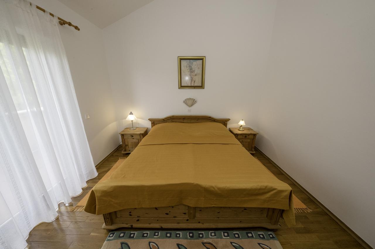 Apartments Dedic 苏佩塔斯卡德拉加 外观 照片
